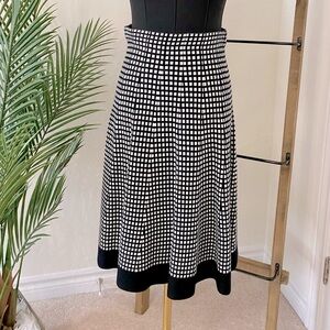 Sioni Black and White Pleated Midi Skirt